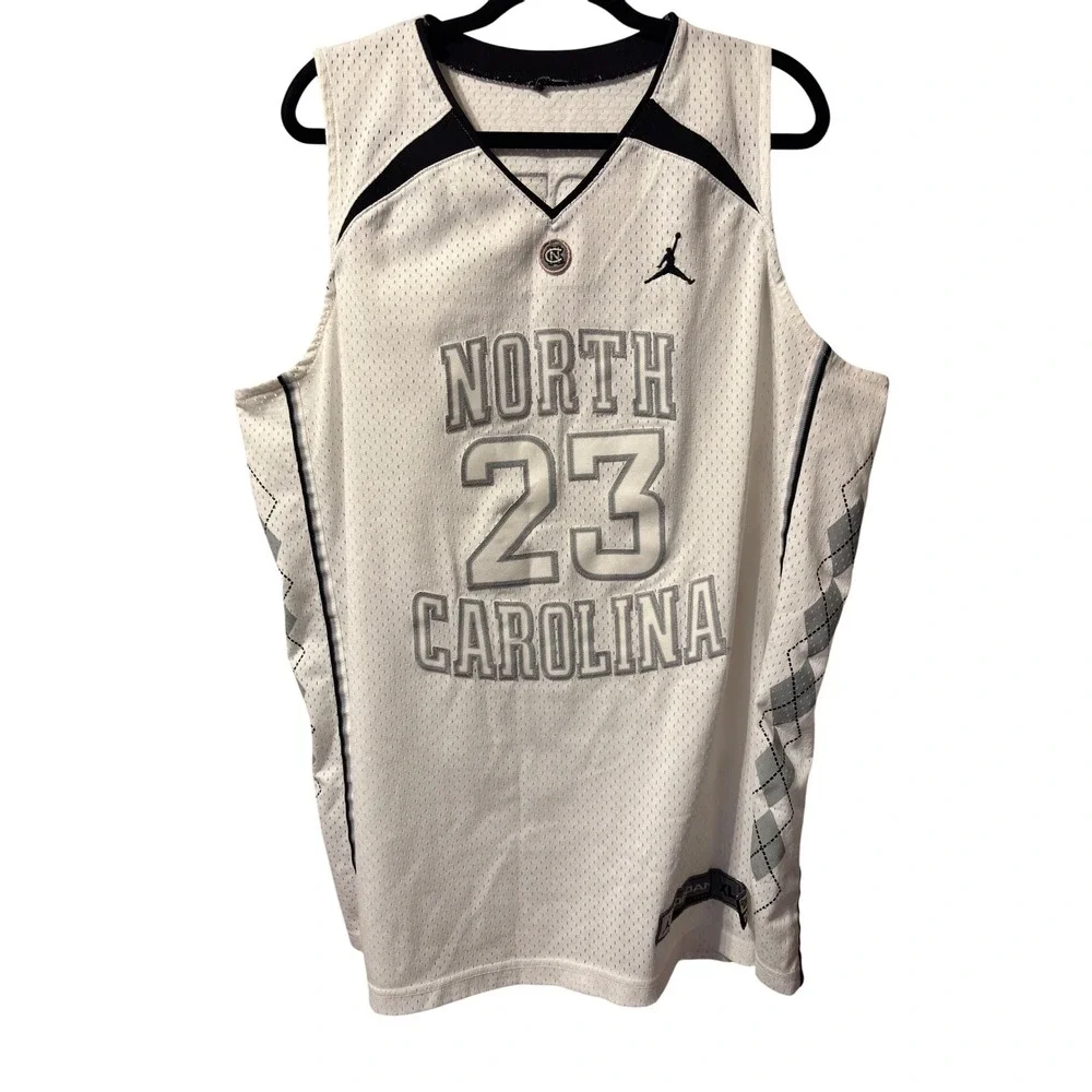 Vintage Jordan North Carolina 23 Basketball Jersey Mens XL White Grey Nike‎ Team